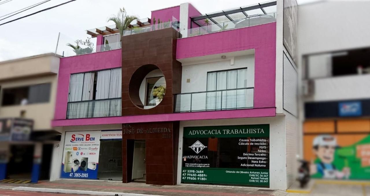 Apto Aconchegante E Familiar Em Bc Balneario Camboriu Bagian luar foto